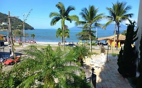 Lindo apartamento com vista para o mar em Caraguá!